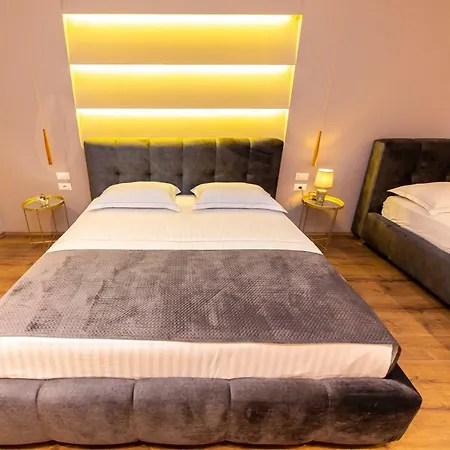 Light Szálloda Yzberishti