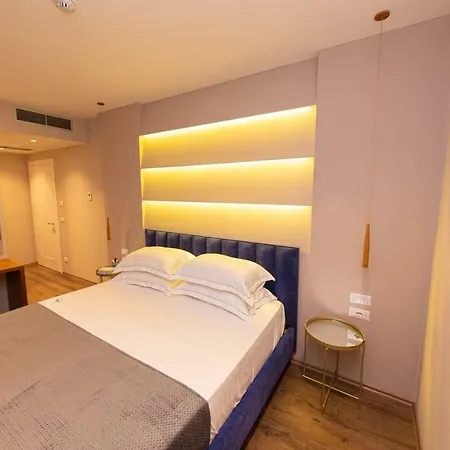 Light Otel